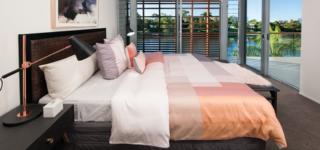 Endeavour Draw 403 Photo